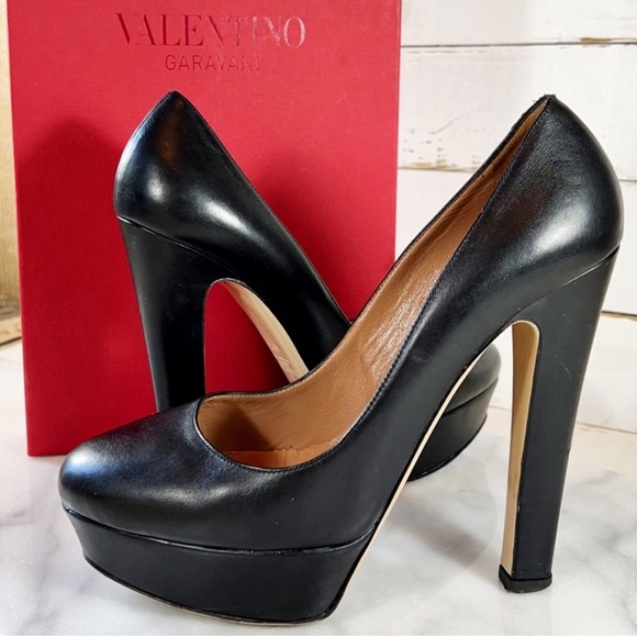Valentino Garavani Shoes - Valentino Garavani Black Leather Platform Pumps